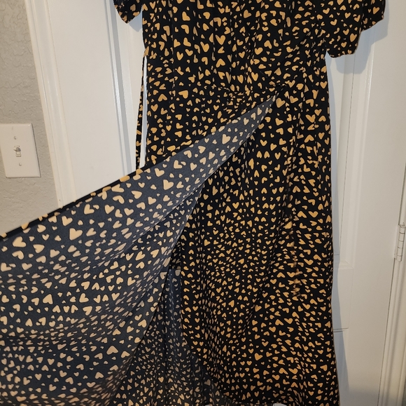 Ankle length black dress with yellow hearts on it - Picture 4 of 4